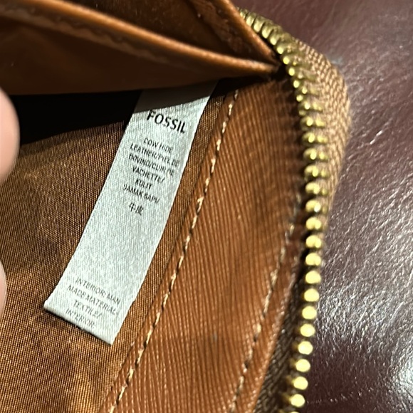 Fossil Leather Logan Zip Around Clutch - Picture 16 of 16
